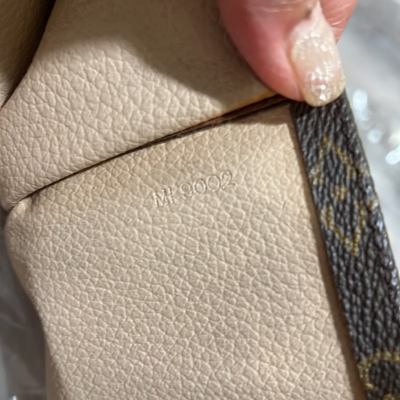 SOLD-SOLD —LV Sac Plat large - Picture 8 of 9